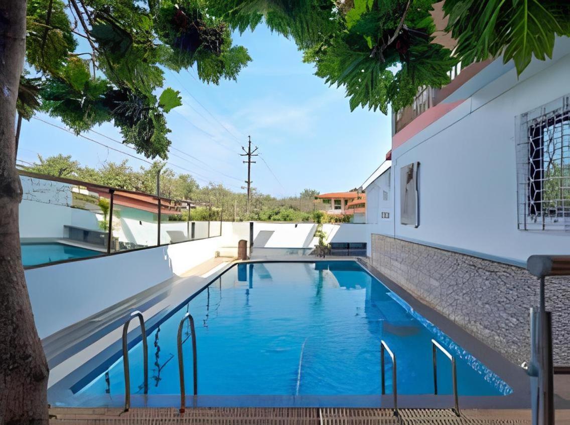Hotel 7 Seas Vagator Esterno foto